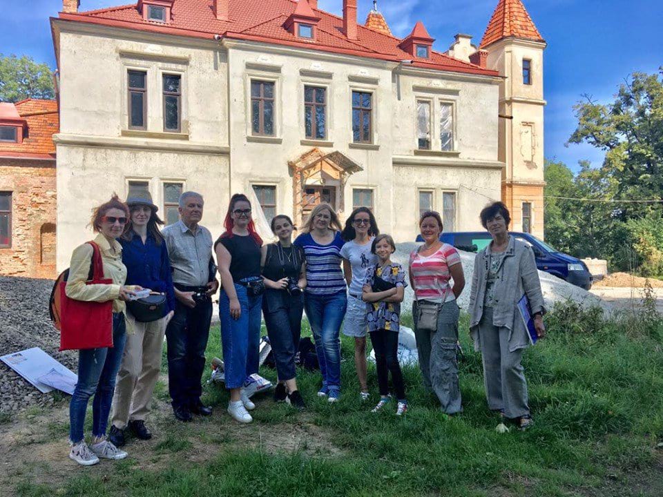 Учасники пленеру в « Маєтку в Підгірцях»